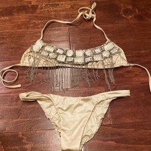 Beach bunny bikini: Small top medium bottom